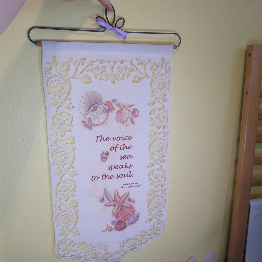 Heritage Lace wall hanging seashell coastal with decorative metal hanger